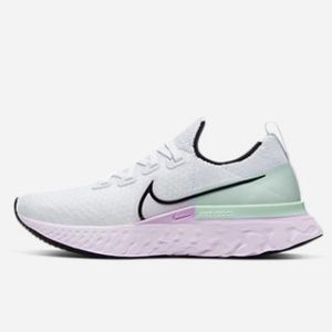 Women’ Nike React Infinite Run Flynit